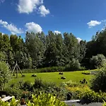 De Sfeerstal 3* Nieuwveen