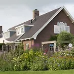 De Sfeerstal 게스트하우스 Nieuwveen