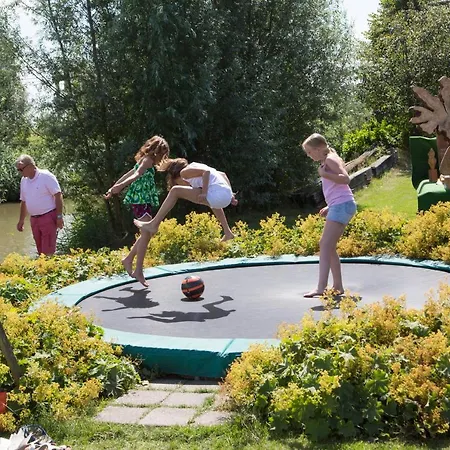 De Sfeerstal 3* Nieuwveen