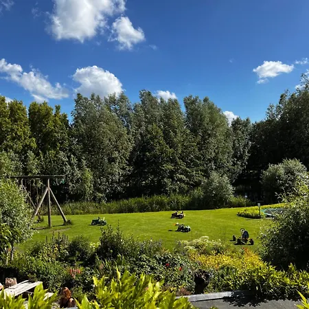 De Sfeerstal 3* Nieuwveen