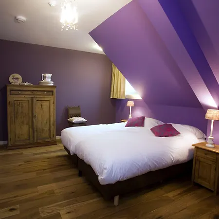 De Sfeerstal 3* Nieuwveen