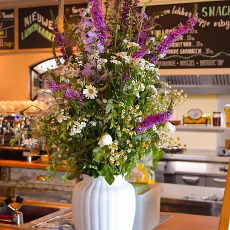 De Sfeerstal Gæstehus Nieuwveen